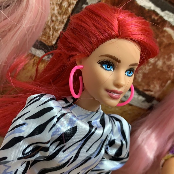 Three barbie Mattel dolls - Picture 3 of 17